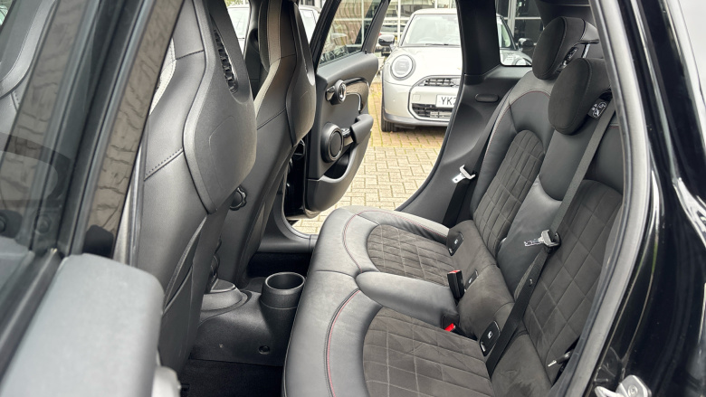 MINI Hatchback 1.5 Cooper Sport 5dr Petrol Hatchback